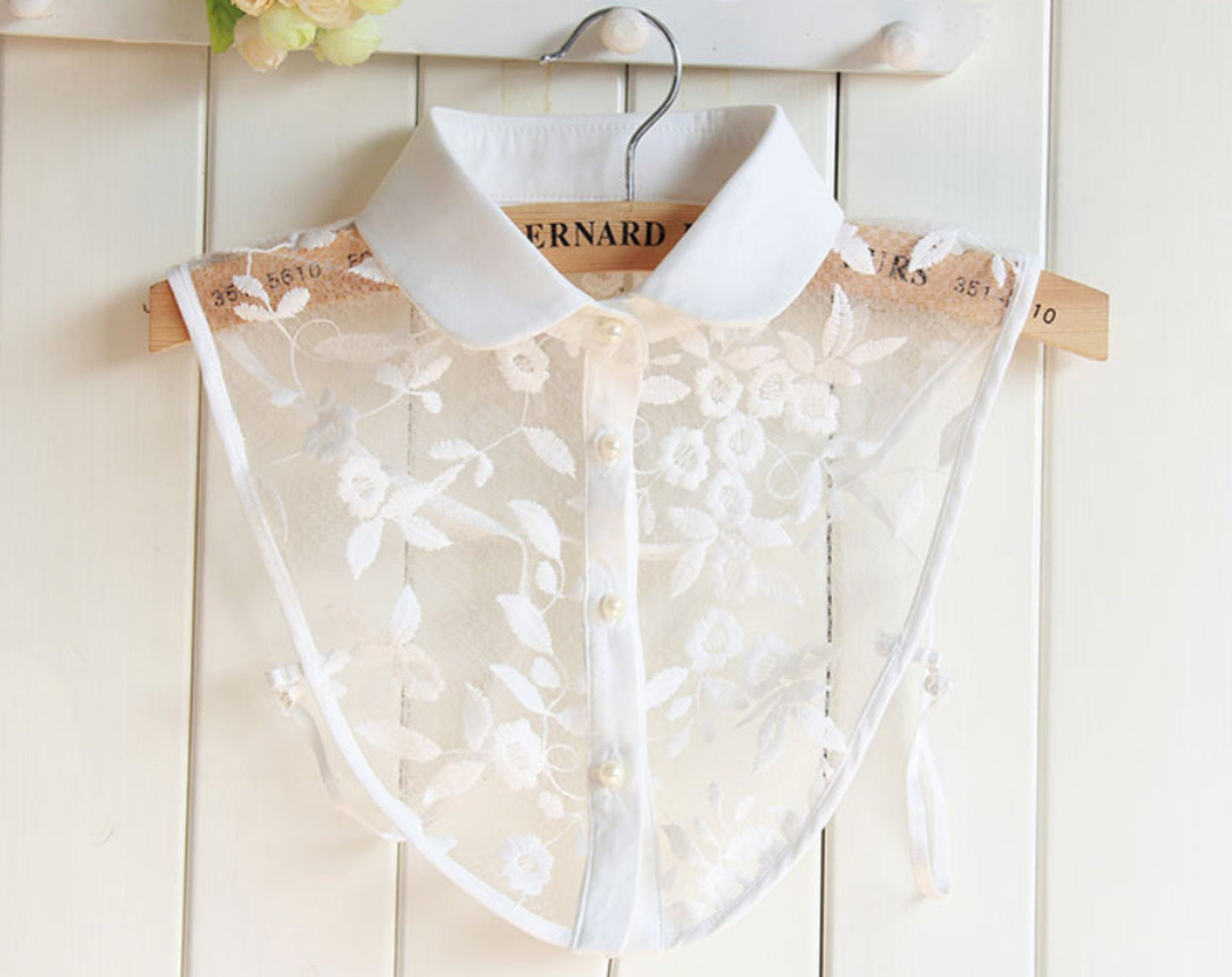 Off White Fake Lace Collar, False Collar, Removable Collar  B86(E)