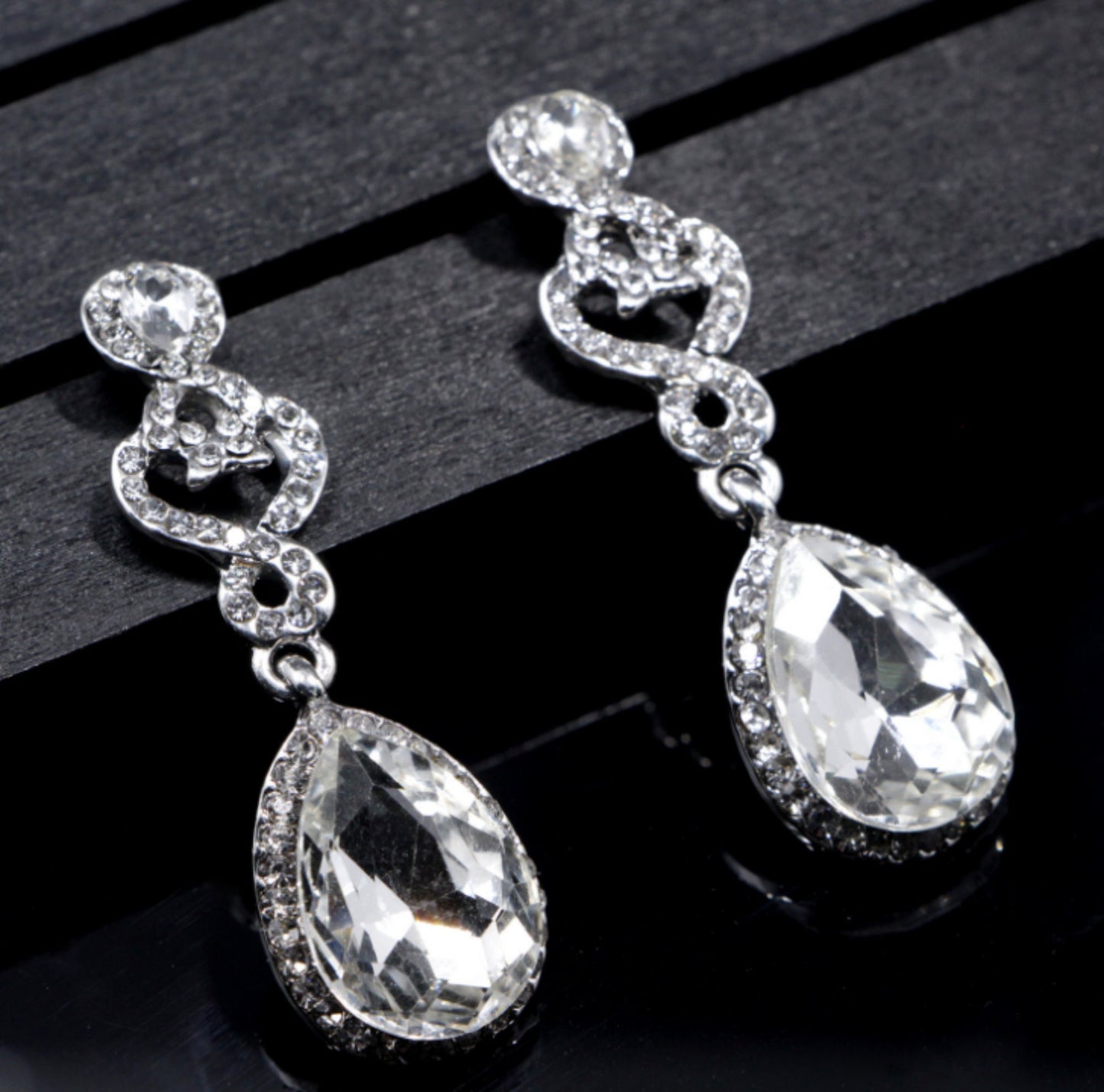 (CE002) Bridal Crystal Drop Earrings