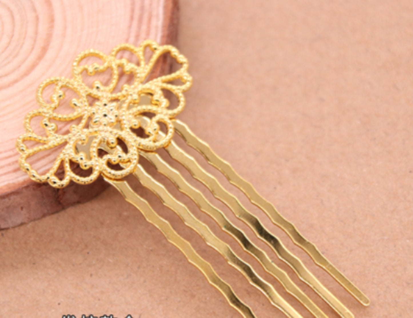 4 pcs / Plain Hair Combs  HC060