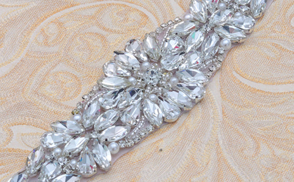 19 x 4.5cm / Iron On Crystal Rhinestone Diamante Applique  YS745