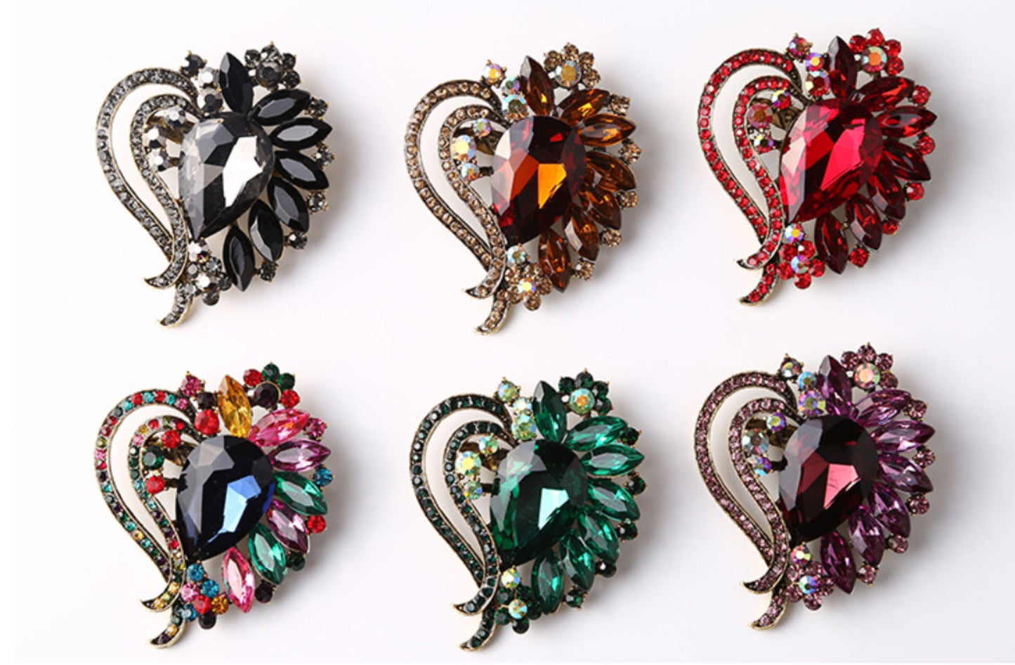 7 x 5cm / Crystal Heart Brooch  BR0026