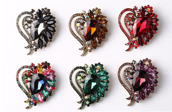 7 x 5cm / Crystal Heart Brooch  BR0026