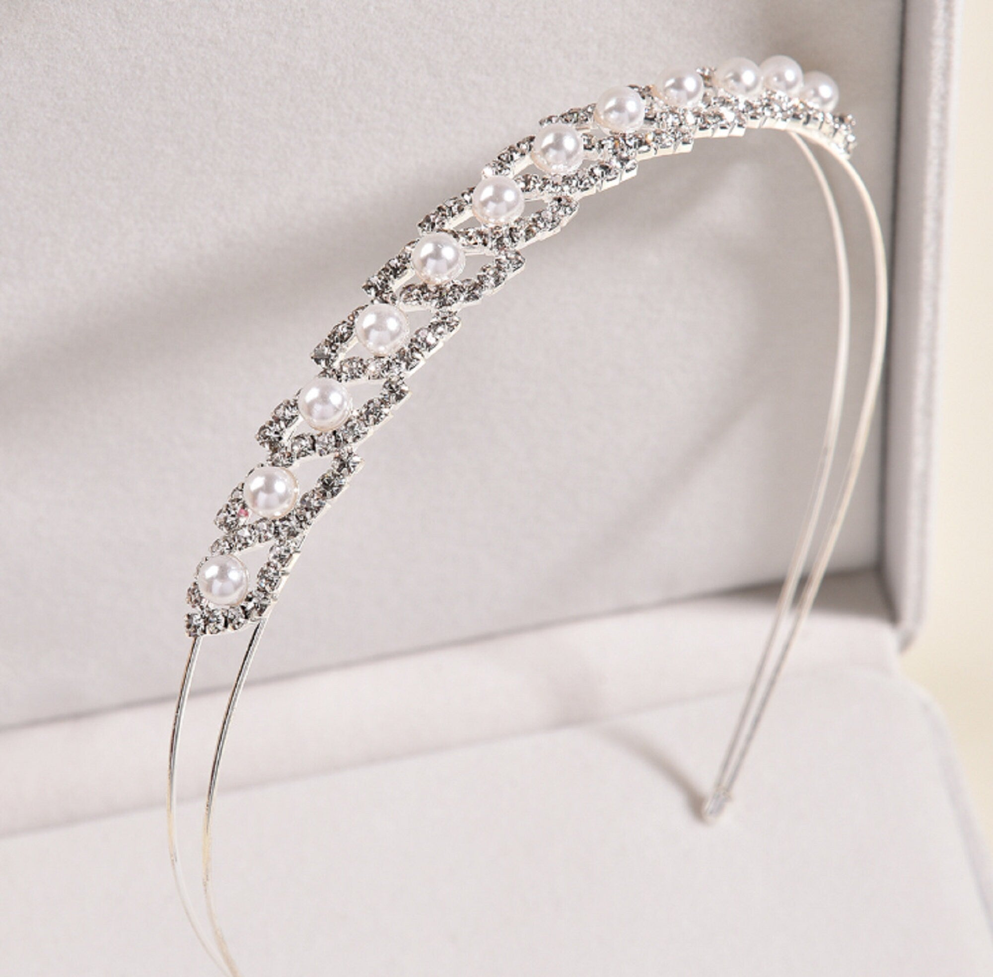 Silver Colour / Crystal Wedding Headband, Bridal Wedding Hair Accessories  TS1386