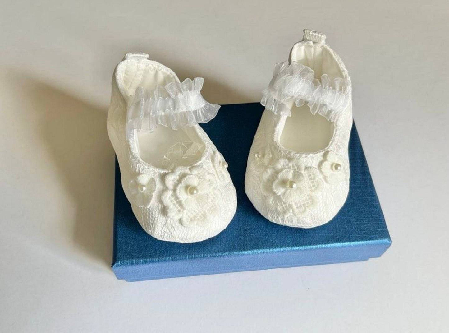 White Baby Shoes   BS014