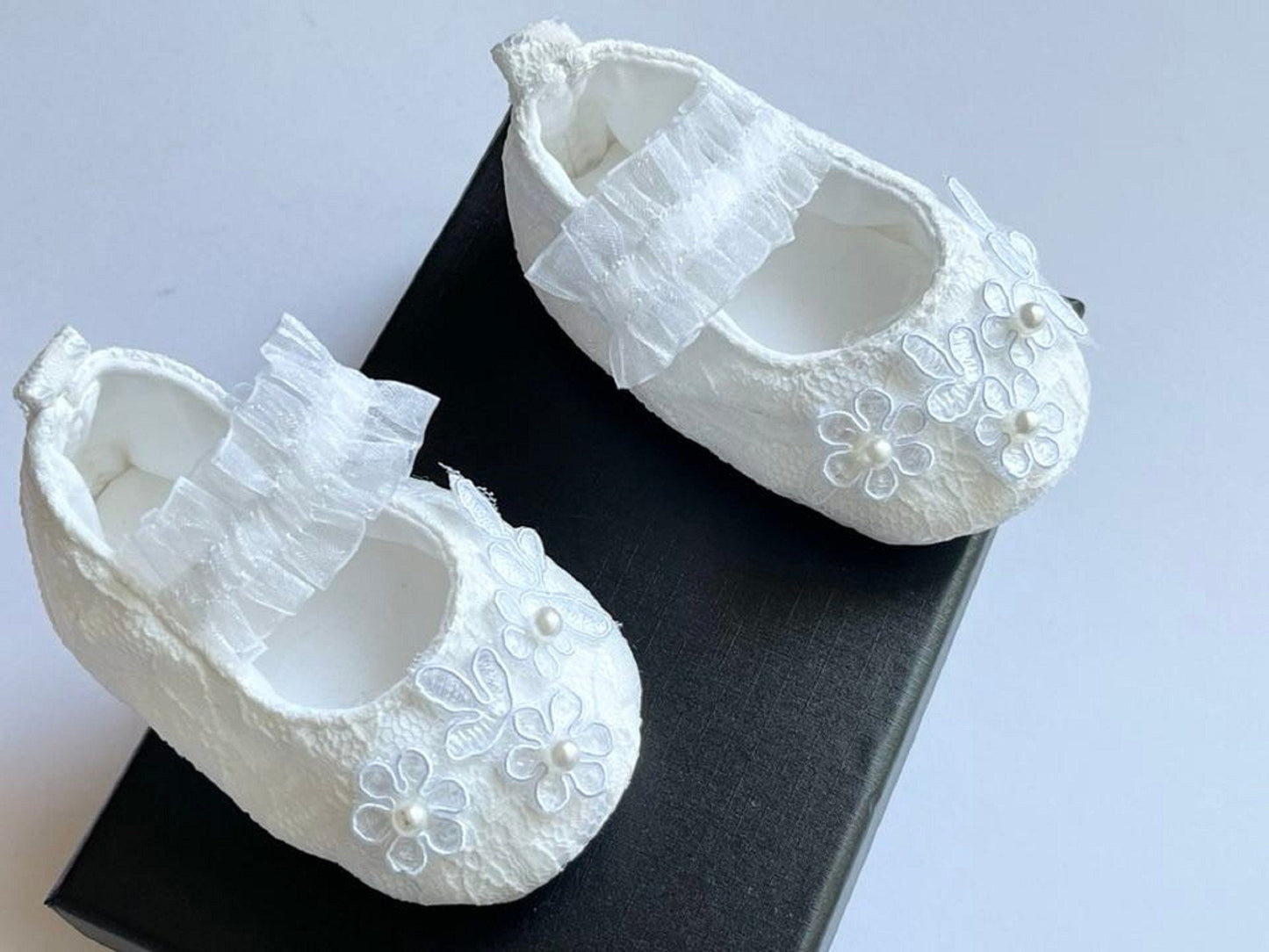 White Lace Baby Shoes  BS026