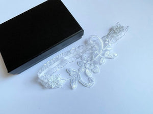 Wedding Garter, Pure White Bridal Garter, Lace Garter, Bridal Accessories, Toss Garter, CR001