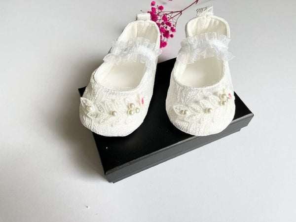 Pure White Baby Shoes, Christening Baby Lace Shoes BS023