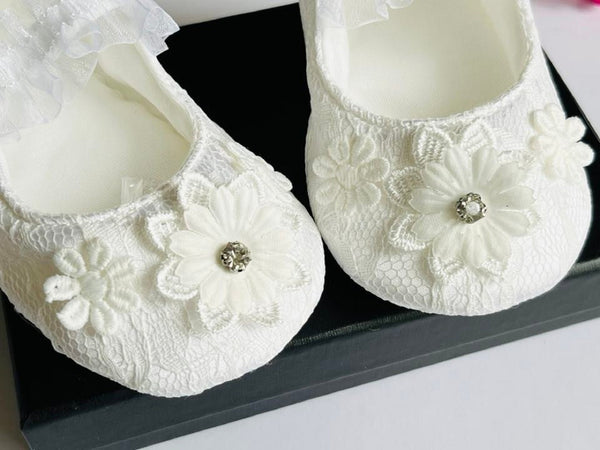 White Baby Shoes   BS024