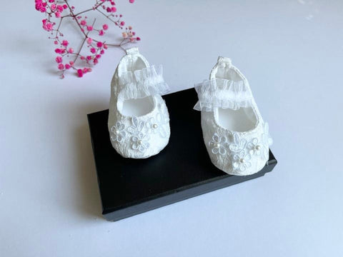 White Lace Baby Shoes  BS026