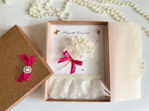 Luxury Handmade Preserved Flower Card C082