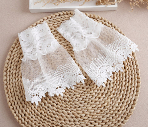 Off White Fake Lace Sleeve Cuffs, Fake Sleeve Cuffs, False Wrist Cuffs, Removable Wrist Cuffs SC036(K)