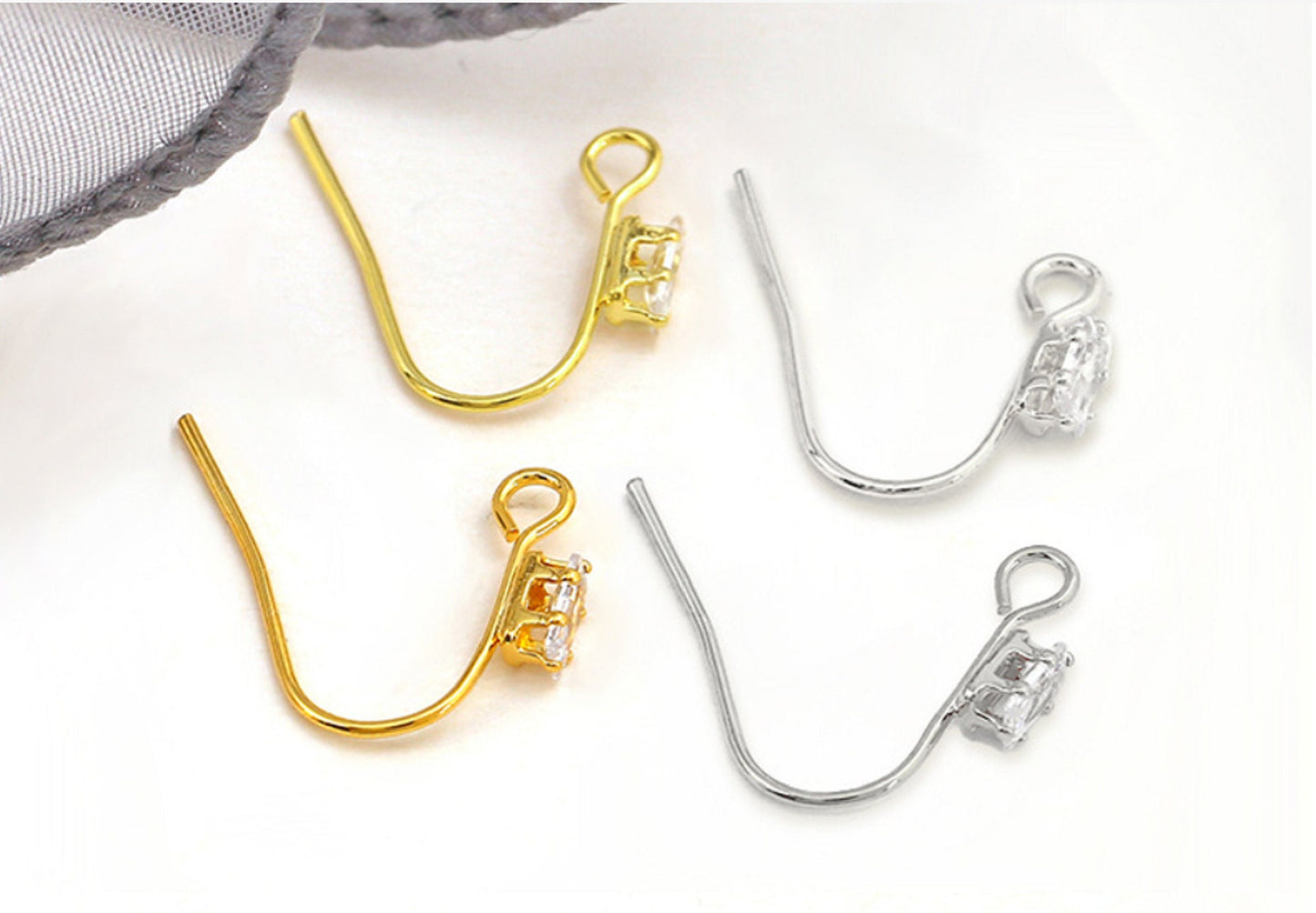 (EK112) 10 pcs / Gold Plated Crystal Hoop Earrings