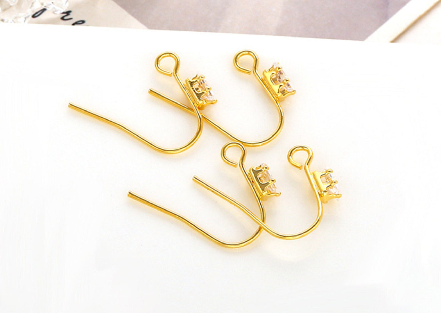 (EK112) 10 pcs / Gold Plated Crystal Hoop Earrings