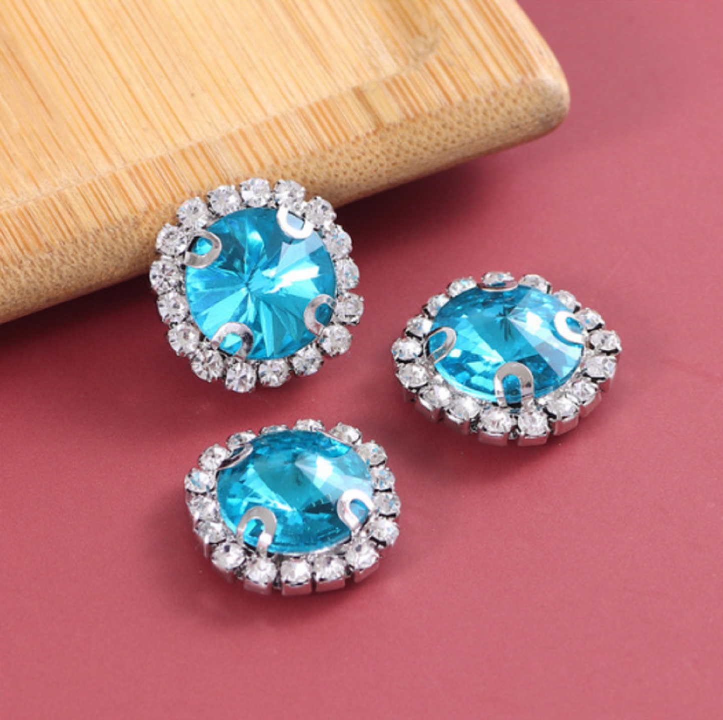 (S13S)  10 Pcs / 16mm / Silver Sew On Square Rhinestones