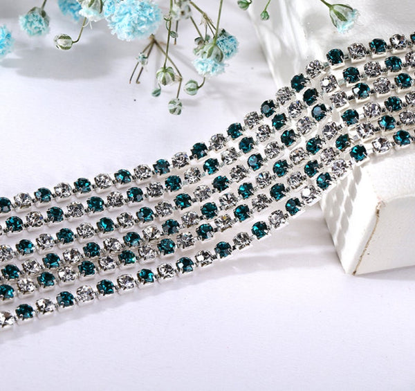 3 Meters / 2.5mm / Rhinestone Diamante Chain  C22