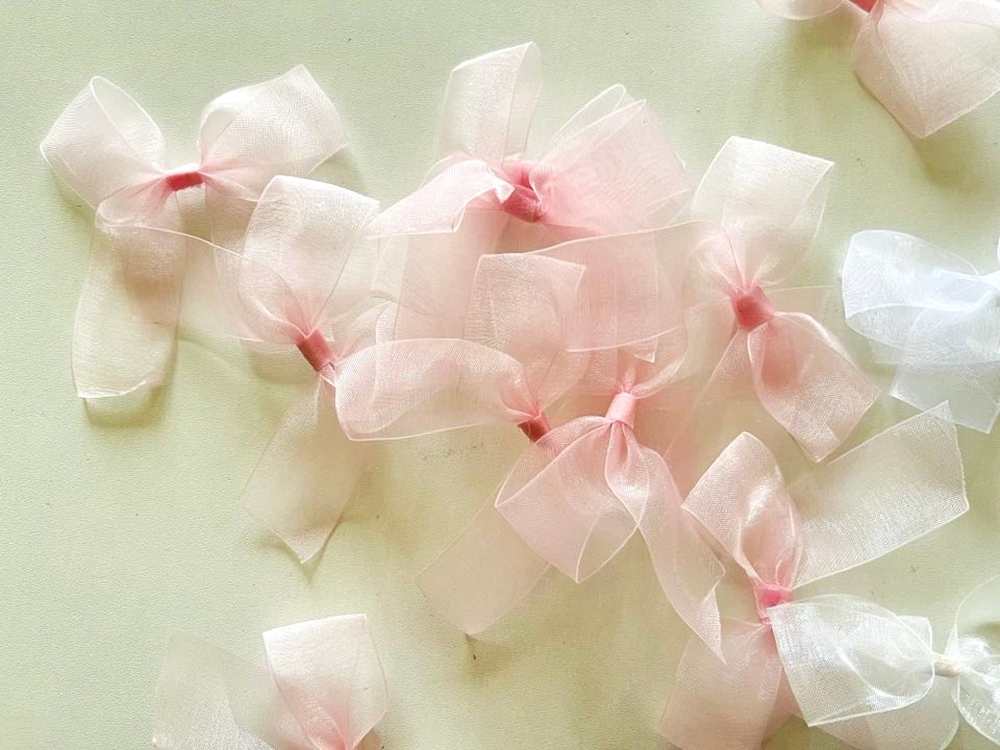 8cm / 30 pcs Mixed Handmade Orangza Bows