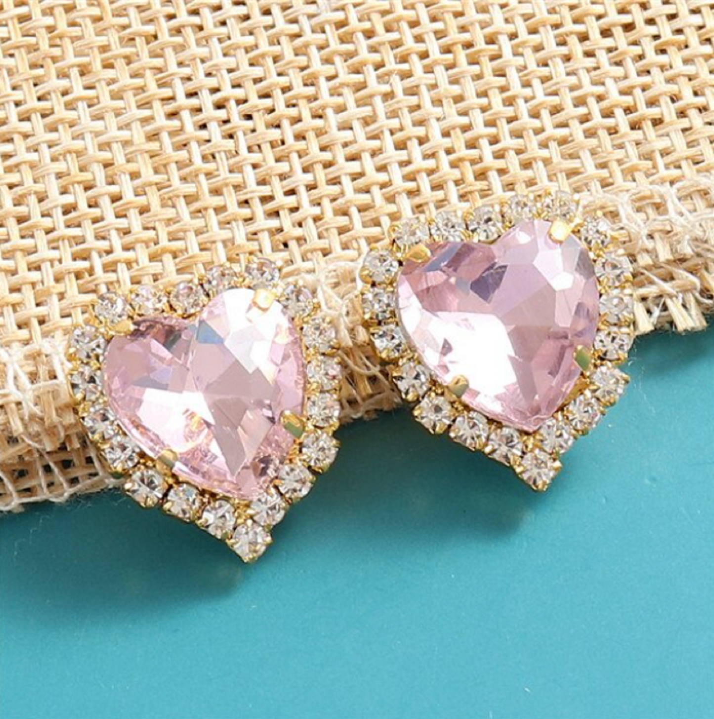 (S17G)  10 Pcs / 12mm / Gold Base Sew On Rhinestone Heart