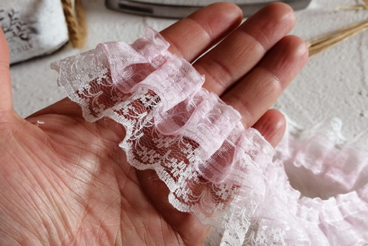 2 meters / 4.5cm / Off White, Pink / Lace Trim  LF022
