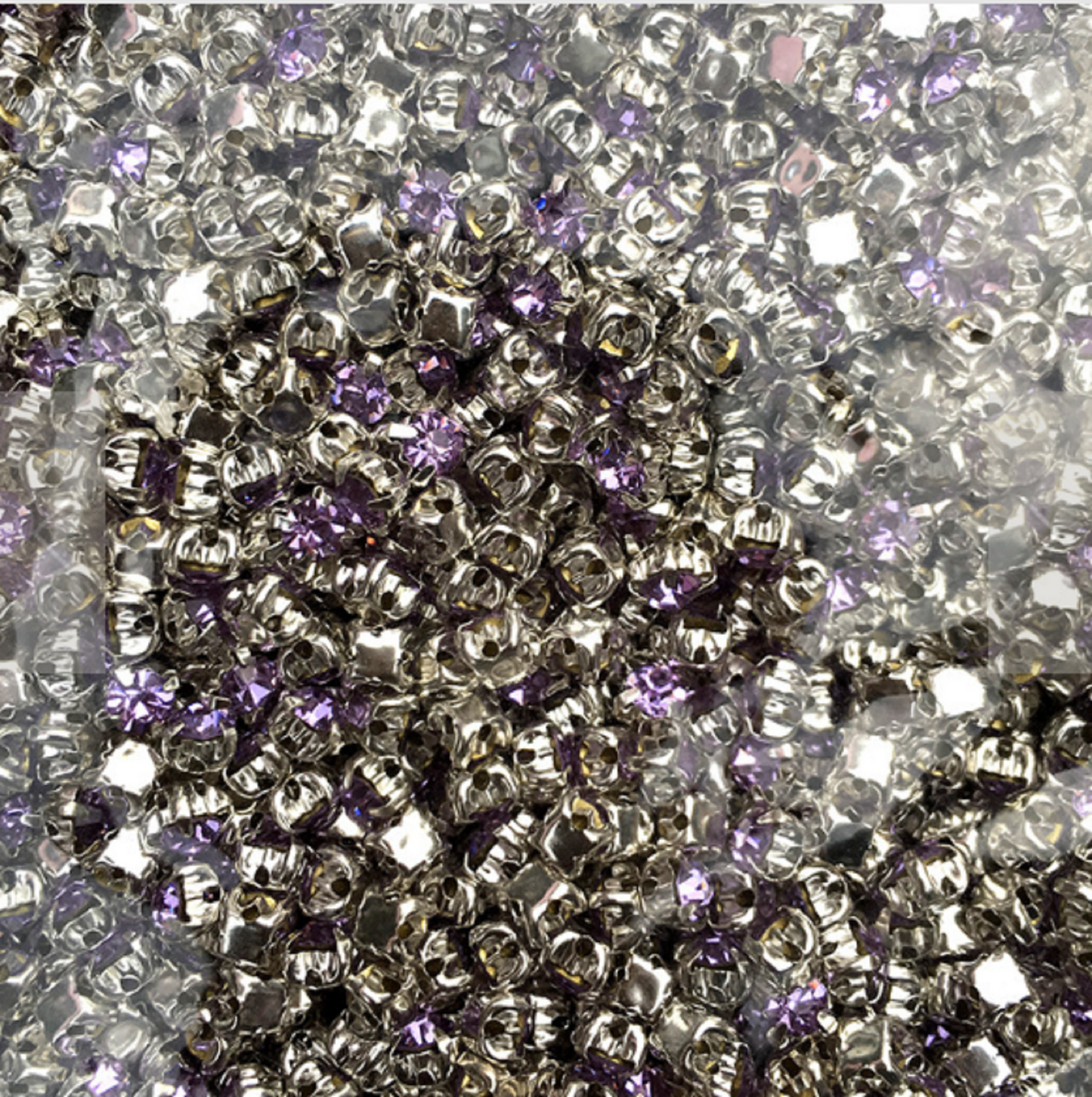 (S31S)  100 Pcs / 4mm / Sew On Silver Colour Base Rhinestones