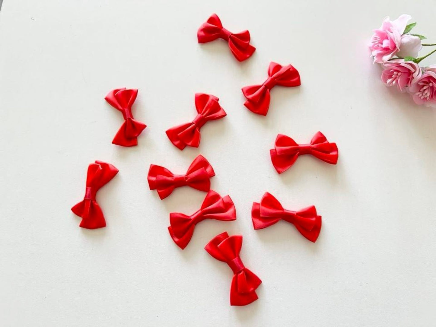 5cm x 2cm / 30 pieces Mixed Mini Satin Bows BW001