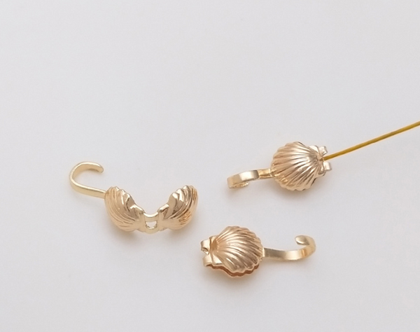 20 Pcs / 4mm x 3.5mm / Gold Plated Clamshell Calottes EK002-5