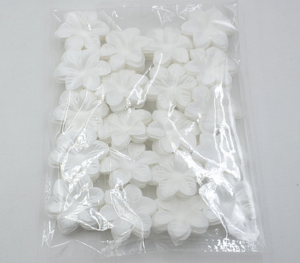 50 pcs / White / Organza, Silk / Fabric Flower Petals SF91