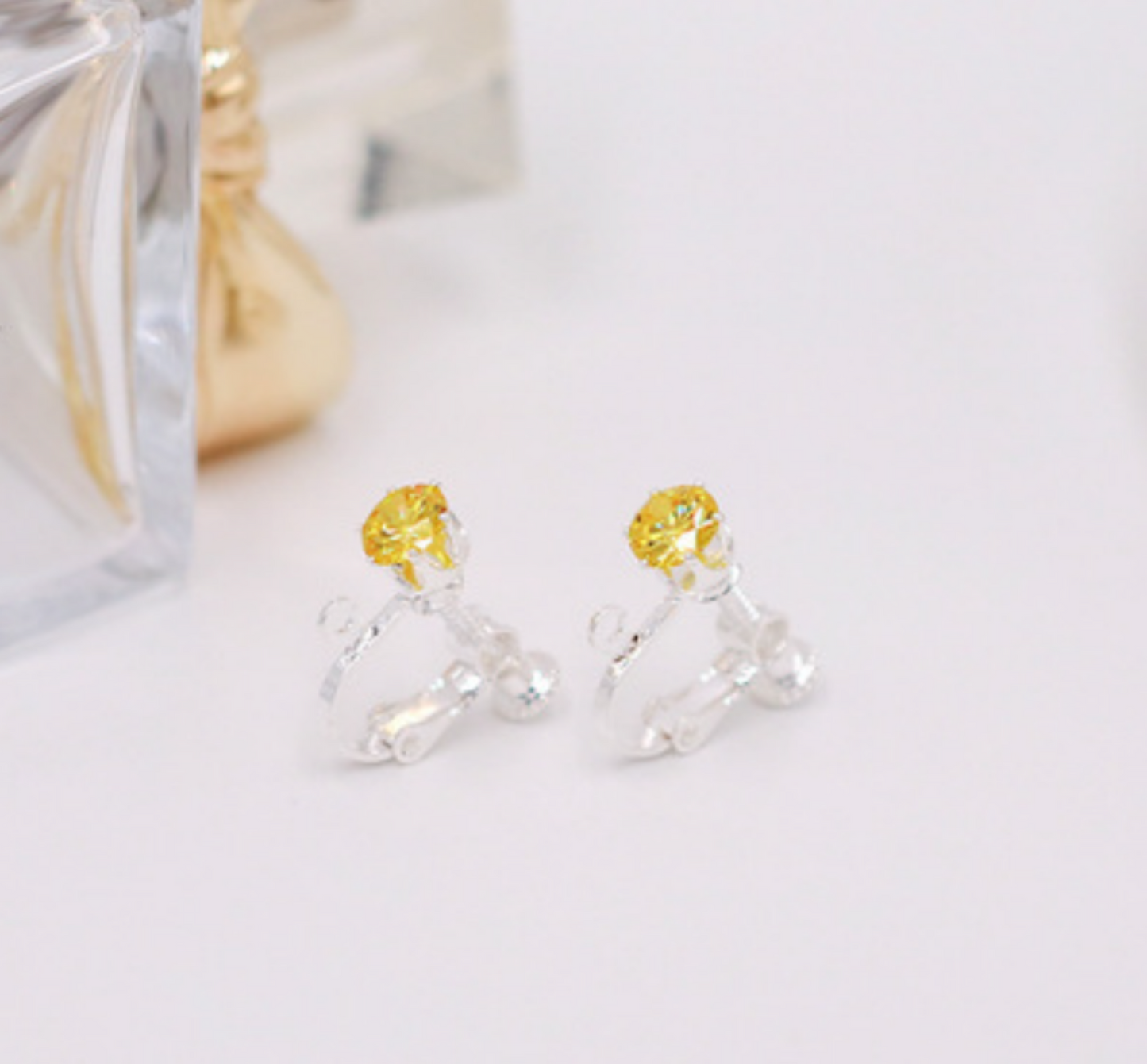 (EK34S) 10 pcs / 4mm / Gold Plated Clip On Screw Back Crystal Earrings Hoop