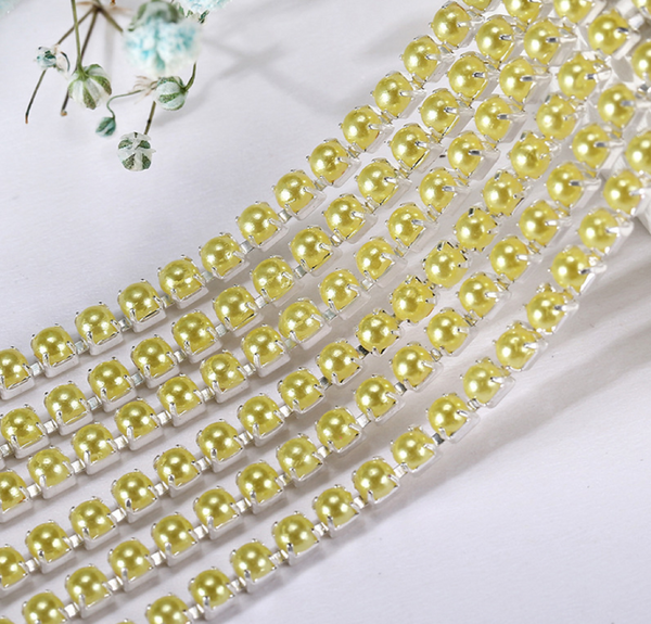 3 Meters / 2.5mm / Pearl Chain C24